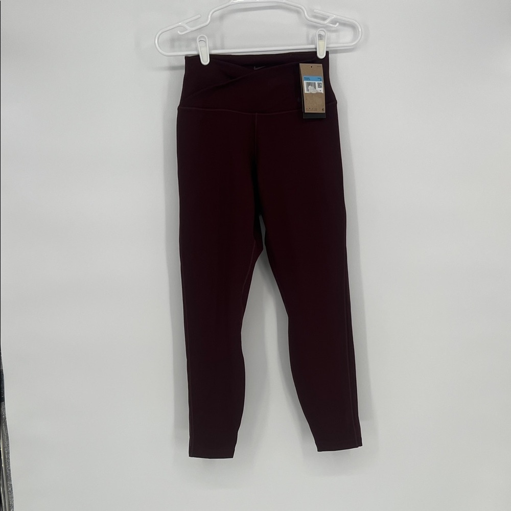 Nike One Training Dri-FIT 7/8 leggings in burgundy NWT Size Medium